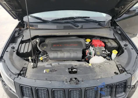 2021 Jeep Compass Latitude z USA, uszkodzony, nr VIN 3C4NJDBB7MT573818